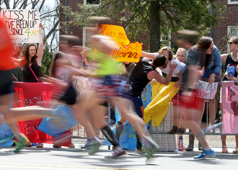 Illustration for article titled Scenes from the Boston Marathon